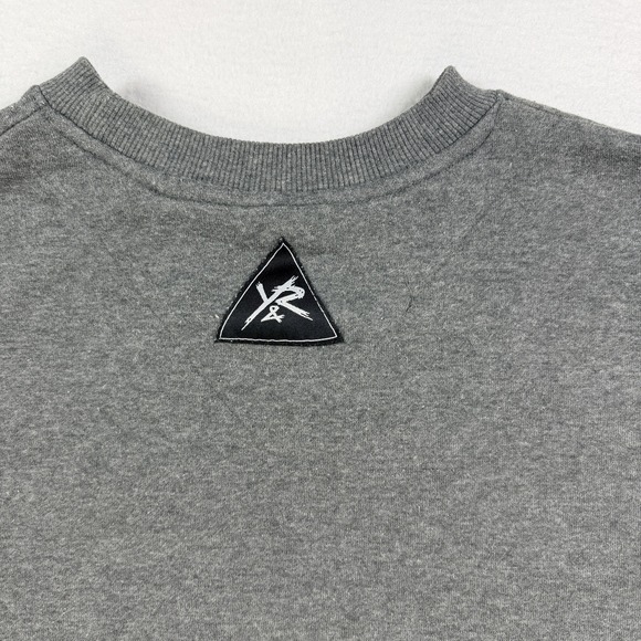 Mens Young And Reckless Sweatshirt Pullover Crew Neck Long Sleeve Gray Size Med - Picture 6 of 6